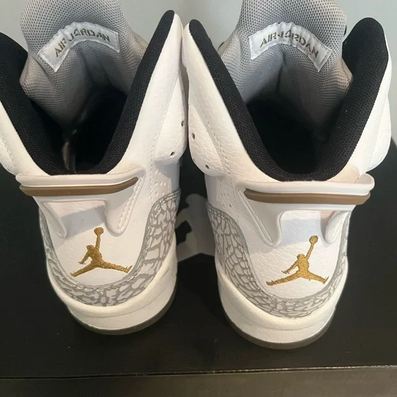 Air Jordan Gray and Black Sneakers - Picture 2 of 12